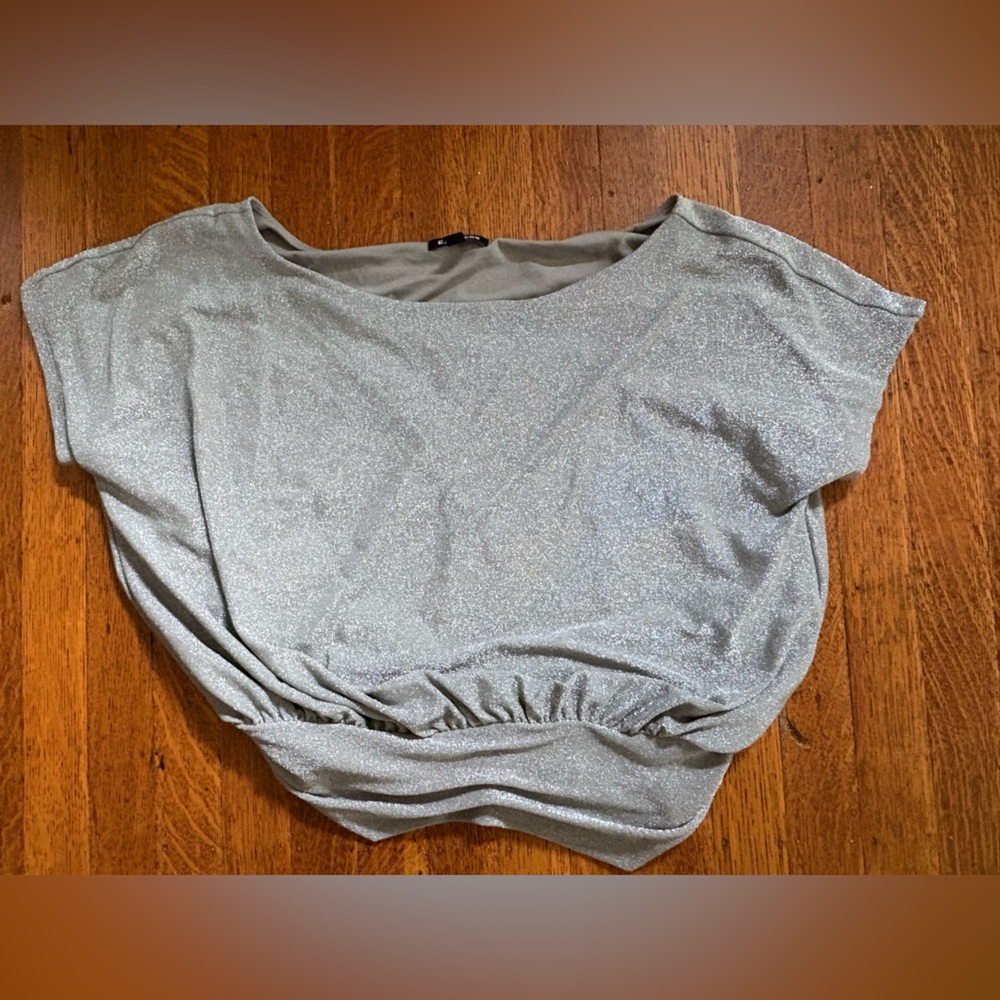 Express Metallic Ruched Banded Bottom Top - Picture 3 of 8
